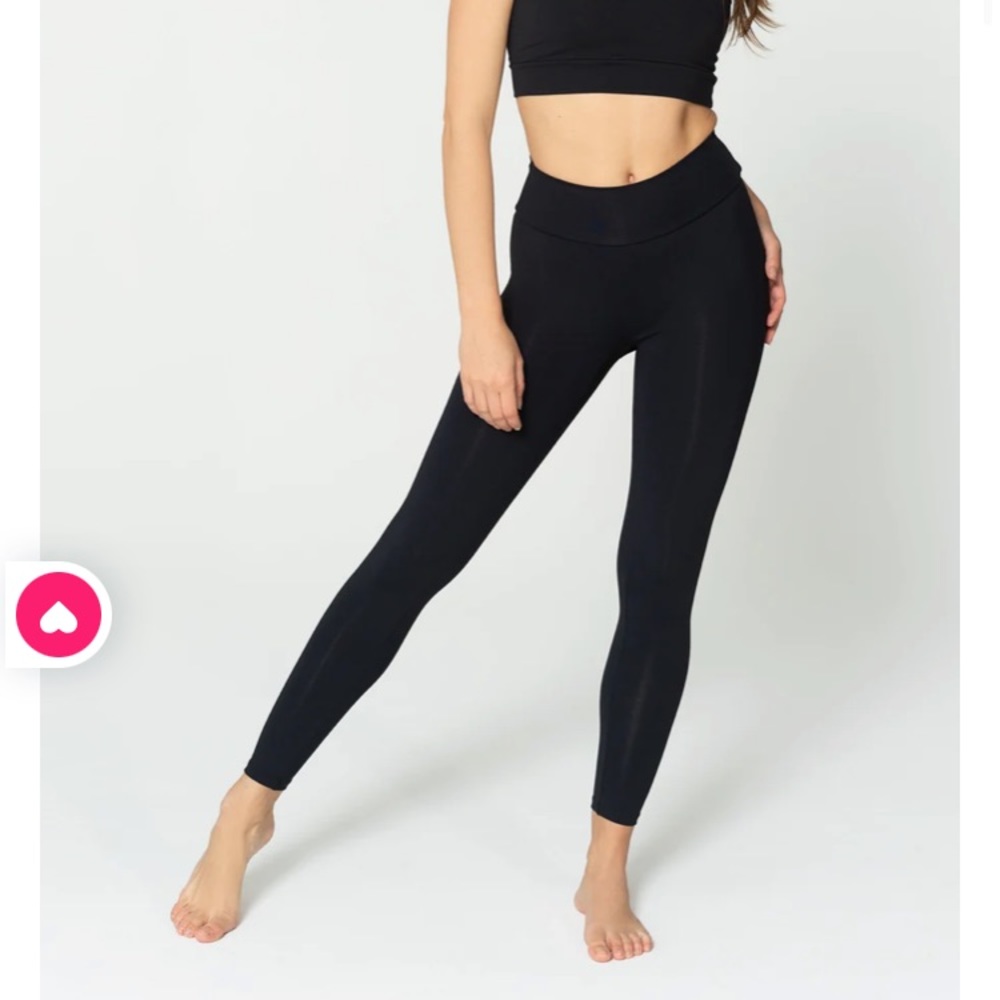 Booty by Brabants Textureless Workout Leggings OS